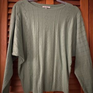 VILA Green Crew Neck Sweater with Relaxed Fit